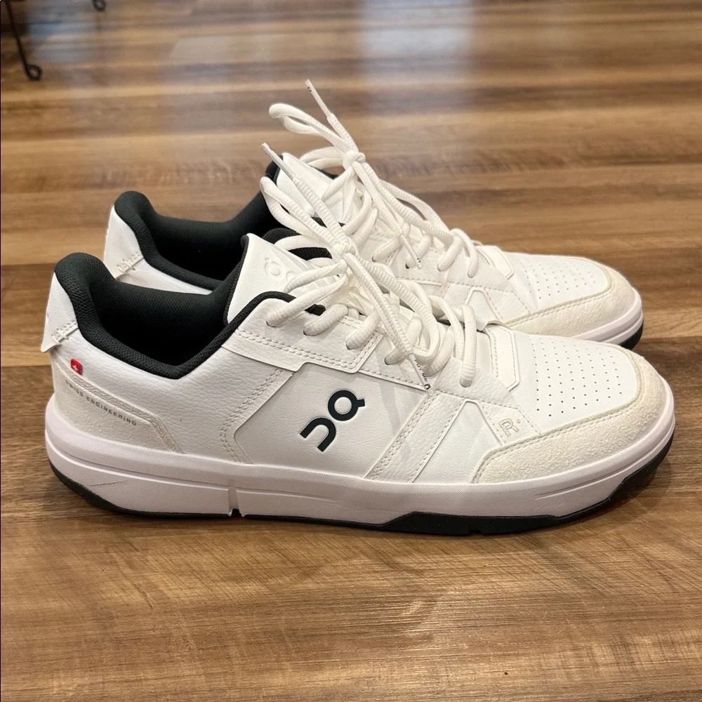 On Running The Roger Men's Low-Top Sneakers in White with Forest Green Accents - Picture 1 of 9